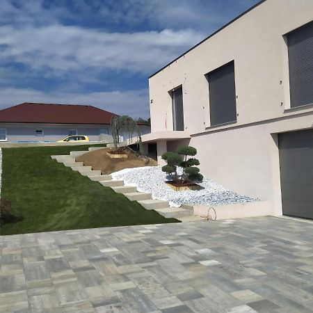 Place Near Casino Mond - Apartma Urska 申蒂利 外观 照片